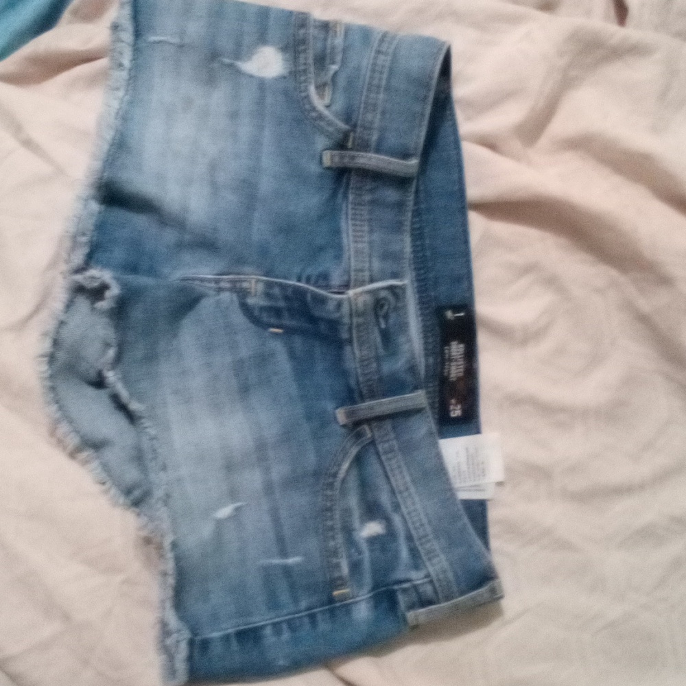 Hollister low rise shorts size w 25 size 1